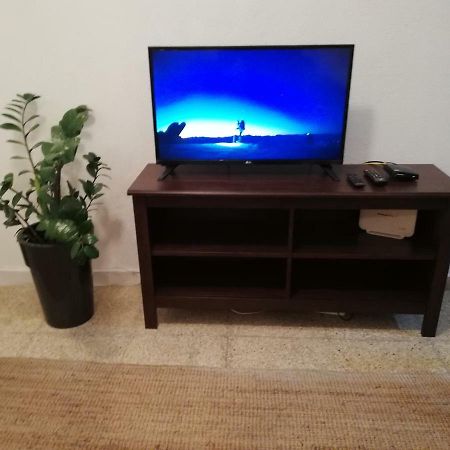 Luxury Apartment In Light House Beach Пафос Екстериор снимка