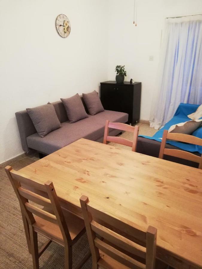 Luxury Apartment In Light House Beach Пафос Екстериор снимка