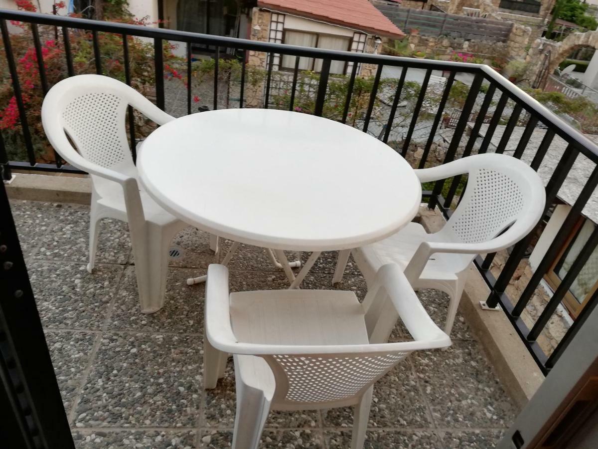 Luxury Apartment In Light House Beach Пафос Екстериор снимка